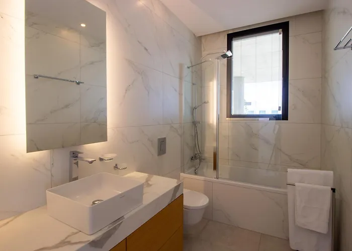 Apartament Luxury 4-bed With Sea-views