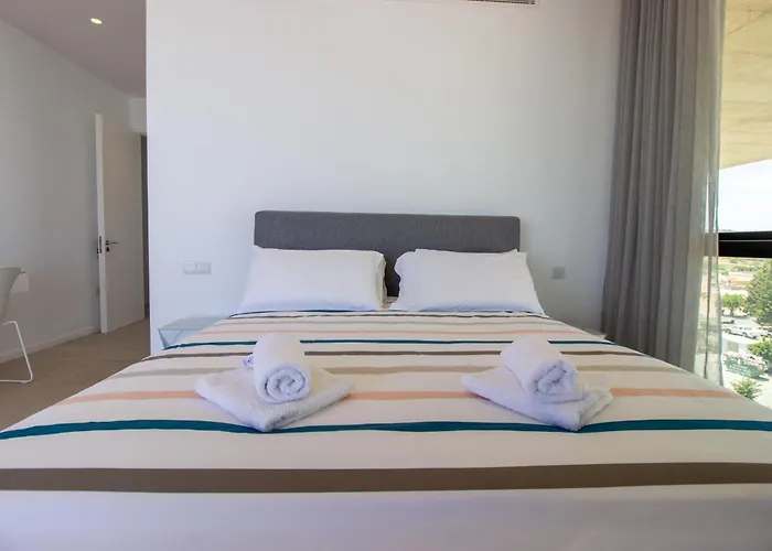 Apartament Luxury 4-bed With Sea-views *