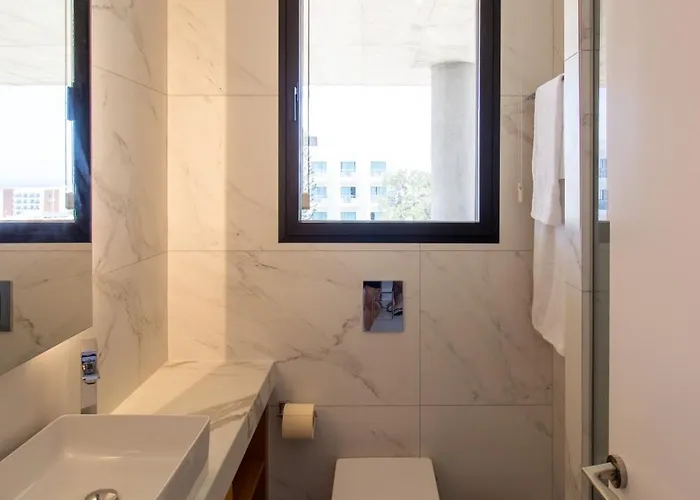 Luxury 4-bed With Sea-views * Protaras