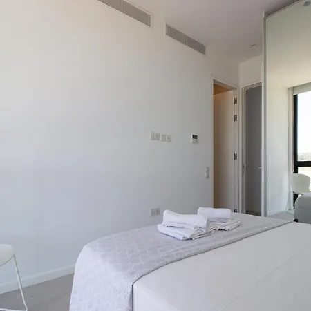 Apartment Luxury 4-bed With Sea-views *