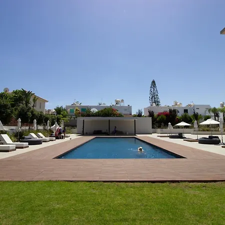Apartment Luxury 4-bed With Sea-views Protaras
