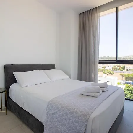 Luxury 4-bed With Sea-views Protaras