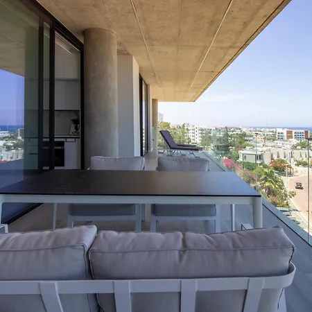 Luxury 4-bed With Sea-views Lägenhet Protaras