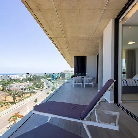 Apartment Luxury 4-bed With Sea-views