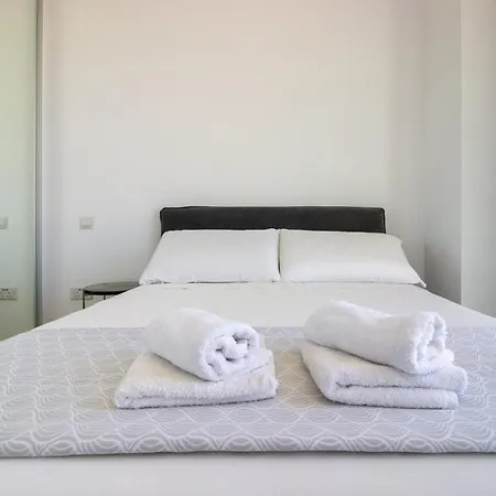 Apartment Luxury 4-bed With Sea-views Protaras