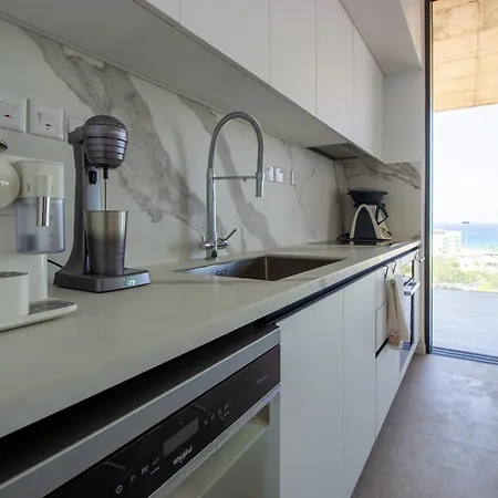 Luxury 4-bed With Sea-views Lägenhet *