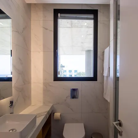 Luxury 4-bed With Sea-views Lägenhet Protaras