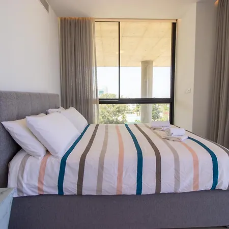 Luxury 4-bed With Sea-views Apartment Protaras