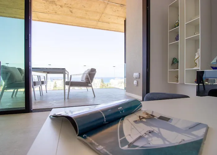 Apartament Luxury 4-bed With Sea-views *
