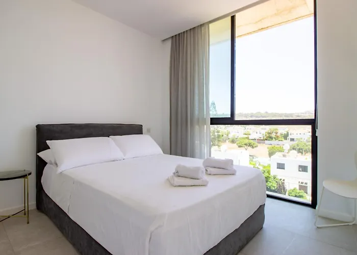 Apartament Luxury 4-bed With Sea-views