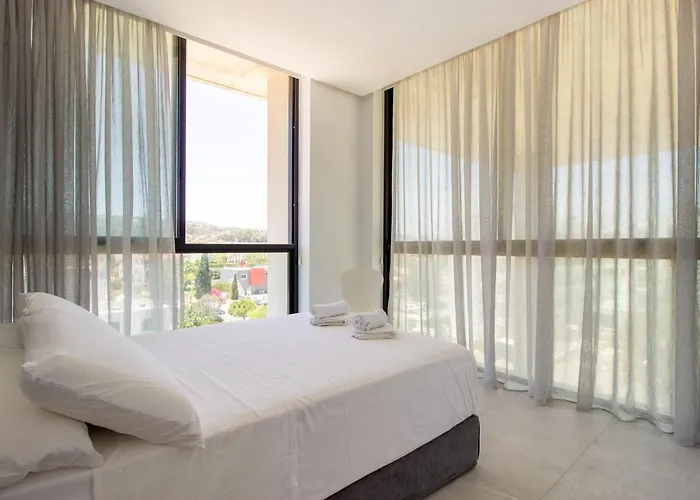 Luxury 4-bed With Sea-views Apartament Protaras