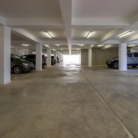 Luxury 4-bed With Sea-views * Protarász